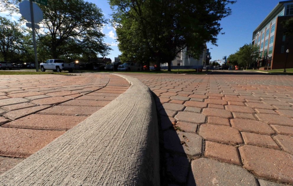 6th St. Brickwork and Curb